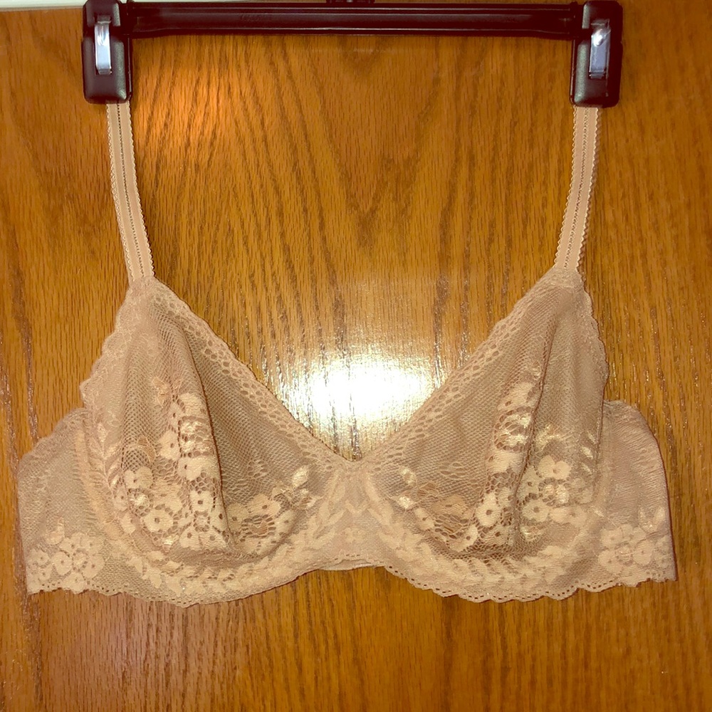 Victoria secret nude lace non padded bra